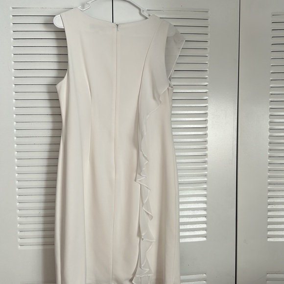 Beautiful white dress!! - Picture 4 of 4